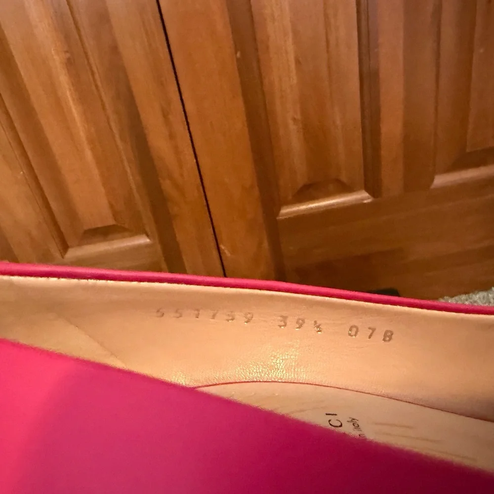 Gucci Hot Pink Pointed-Toe Bow Pumps - Picture 5 of 16